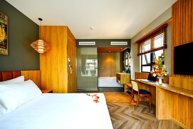 LA オペラ サイゴン ホテル