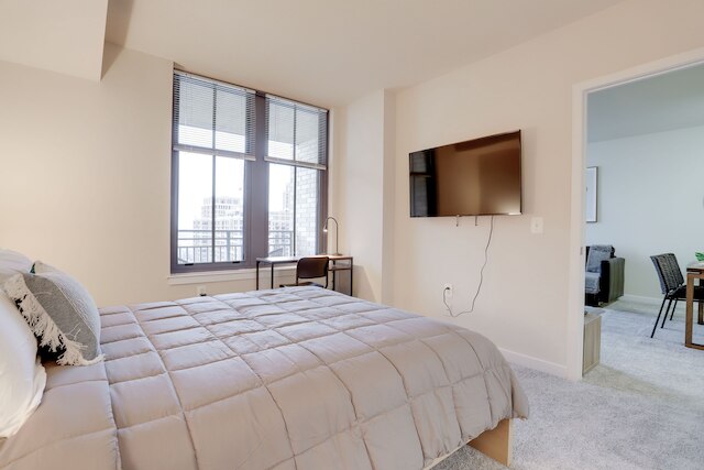 ペンタゴンシティにある素敵な眺めの良いアパート