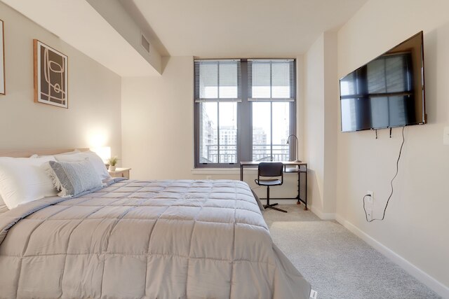 ペンタゴンシティにある素敵な眺めの良いアパート