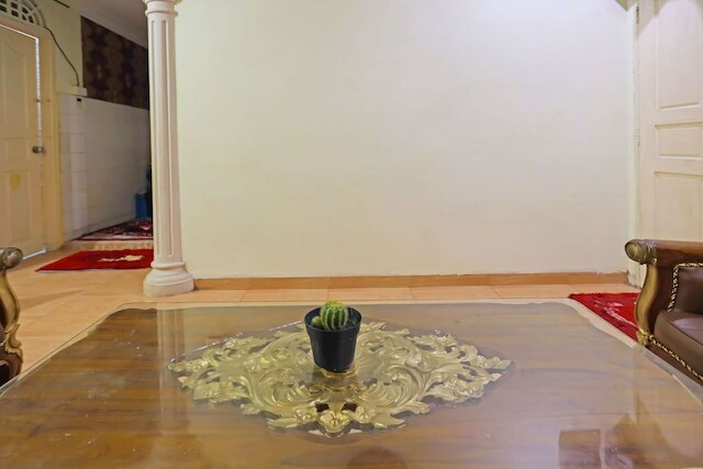 ホテル O サトリア ホームステイ シャリア