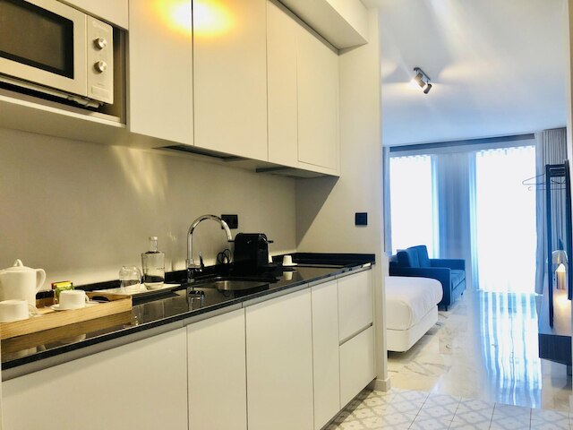 ヨーロポ - ダウンタウン 2C