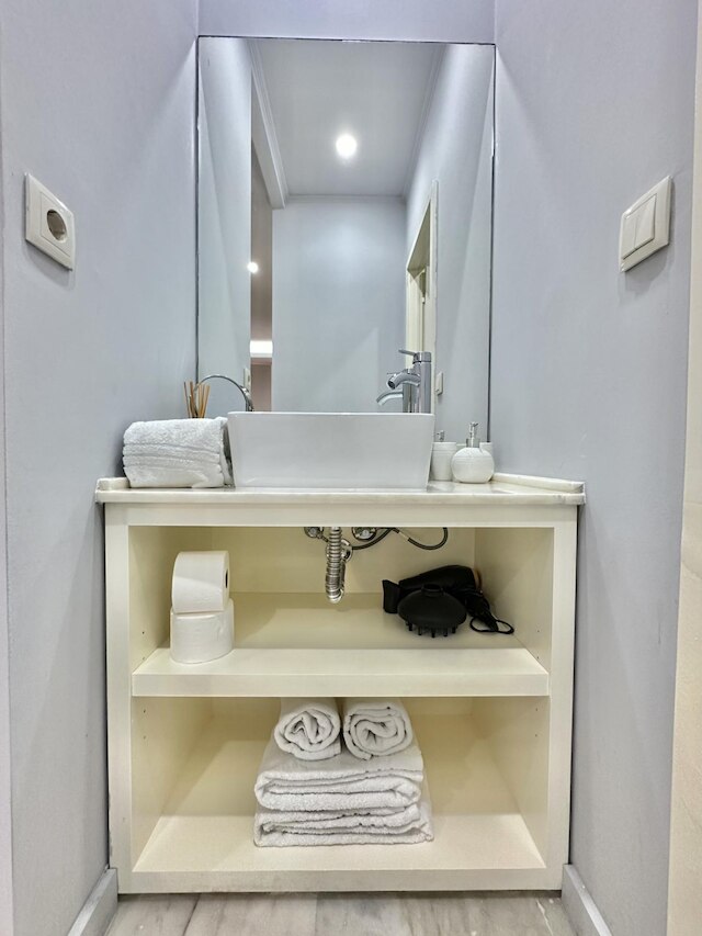 ヨーロポ - ダウンタウン 4B