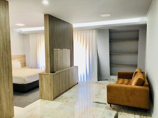 ヨーロポ - ダウンタウン 4B