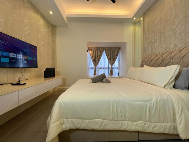 アティックホーム・メラカ・インペリオレジデンス