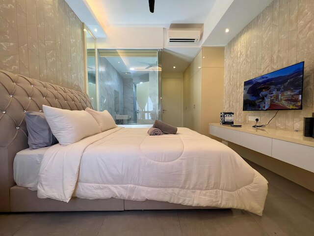 アティックホーム・メラカ・インペリオレジデンス