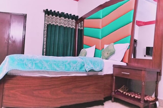 スバン パレス ゲストハウス