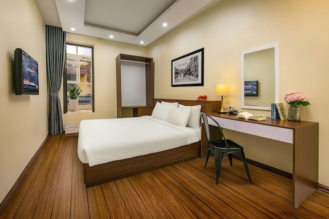 クイーン カフェ ホテル & パブ