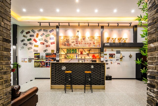 riverside youth hostel