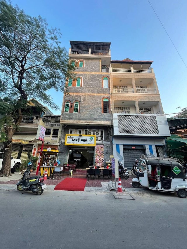 ユニーク ホテル マネージメント サービス