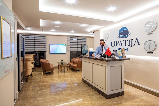 オパティヤホテル