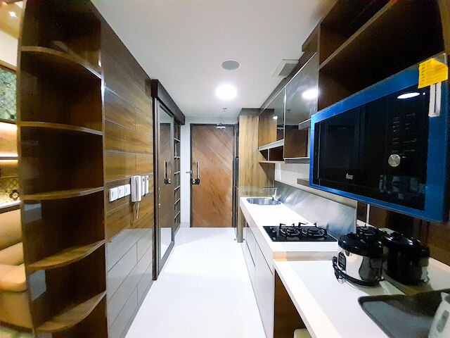 コージー スタジオ ルーム アット ウッタラ ザ アイコン  アパートメント