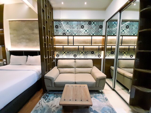 コージー スタジオ ルーム アット ウッタラ ザ アイコン  アパートメント