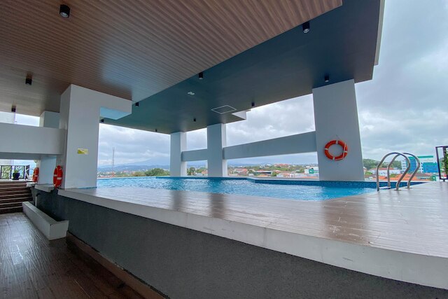 ファンシー アンド ナイス スタジオ アット ザ アルトン  アパートメント