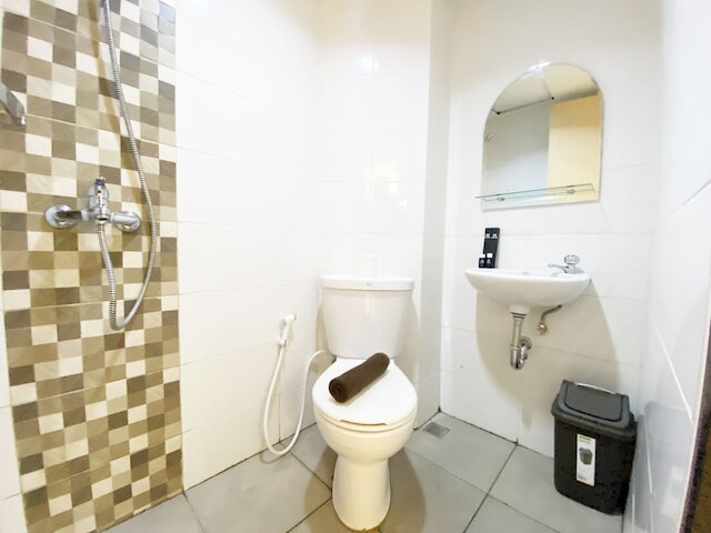 ファンシー アンド ナイス スタジオ アット ザ アルトン  アパートメント