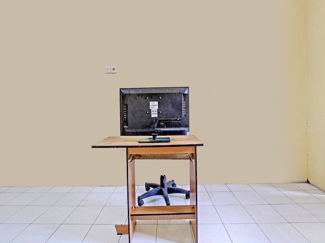 スポット オン 91764 グリヤ アマルタ シャリア