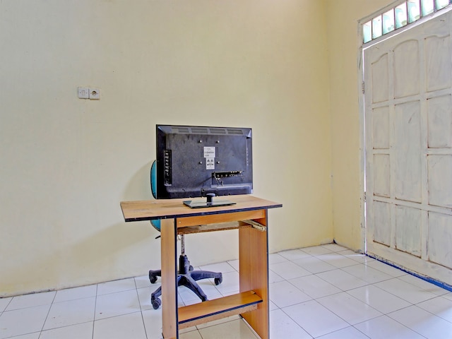 スポット オン 91764 グリヤ アマルタ シャリア