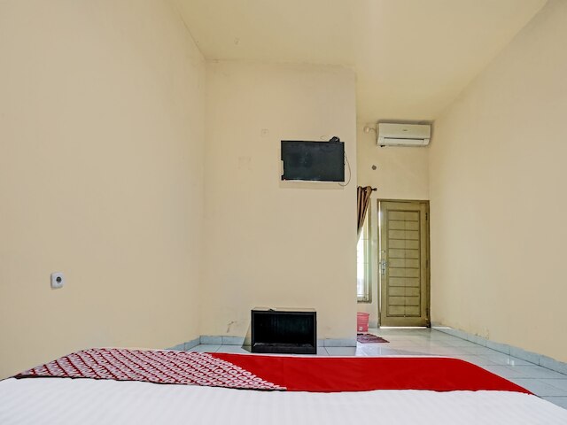 OYO ライフ 91873 ヌグラハ コスト