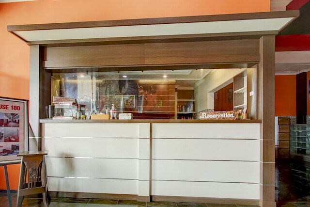 キャピタル O 90151 ゲストハウス 180