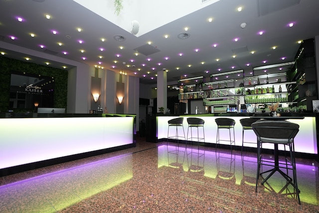 ブティック・カイザー - ホテル & アパート