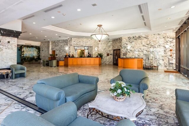 アルパング ビーチ タワー, アップグレード ユニット