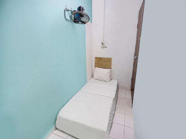 ホテル O ソロ バル ホームステイ シャリア