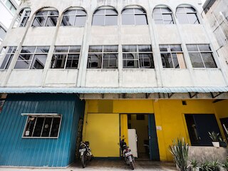 ホテル O ソロ バル ホームステイ シャリア