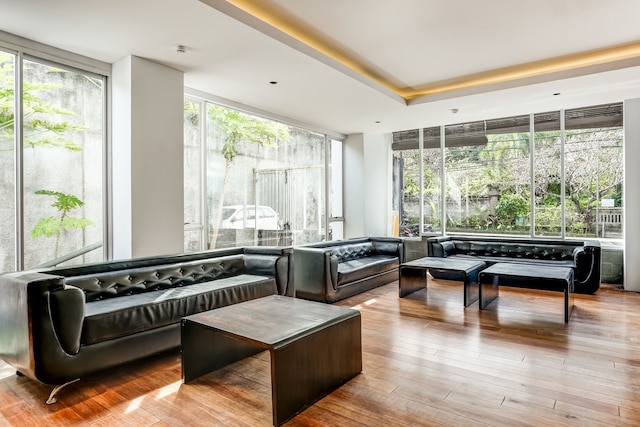 コレクション O レギャン ニア パンタイ クタ フォーマリー プレミアム レギャン