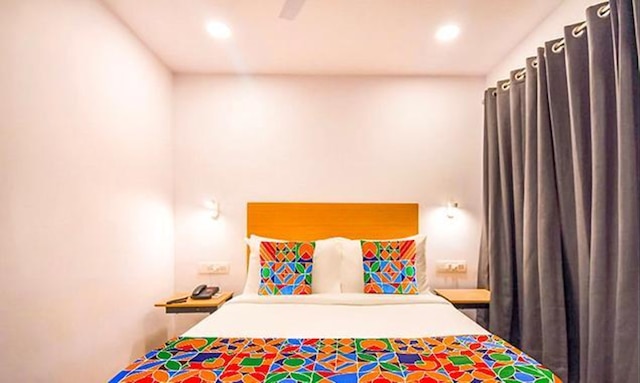 ファブホテル ヒーラ ホリデイ イン