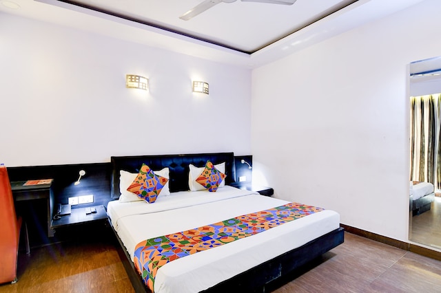 ファブホテル バリガンジ ラグジュアリー - ビハインド パンジャブクラブ