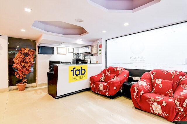 ファブホテル バリガンジ ラグジュアリー - ビハインド パンジャブクラブ