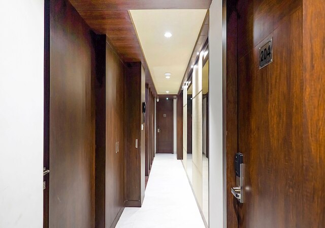 ファブホテル エロス 211