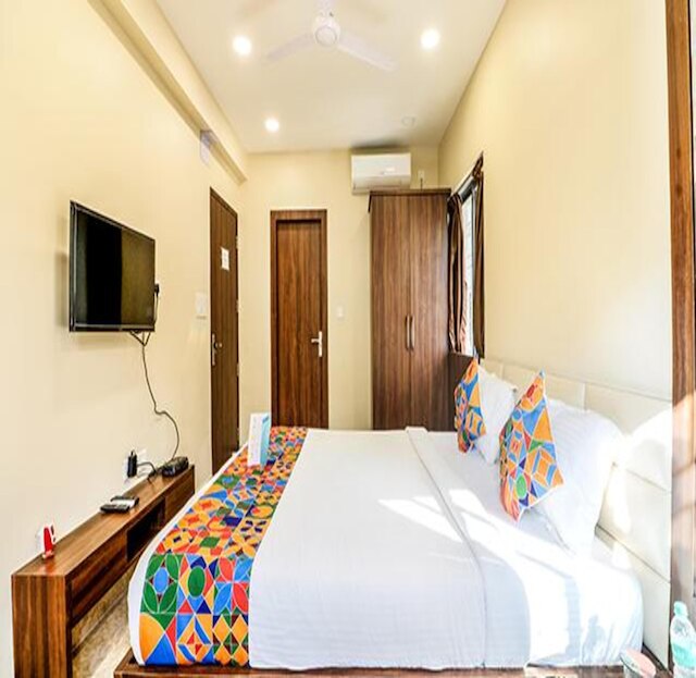 ファブホテル カーニバル