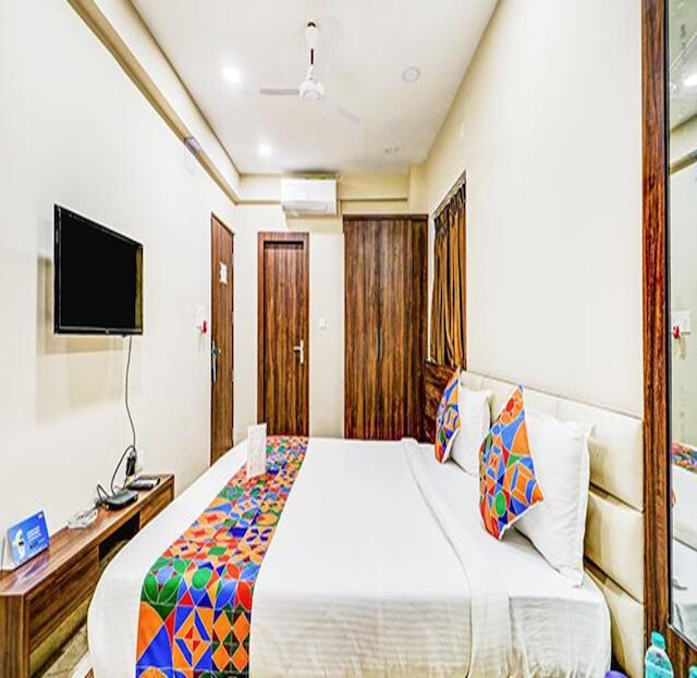 ファブホテル カーニバル