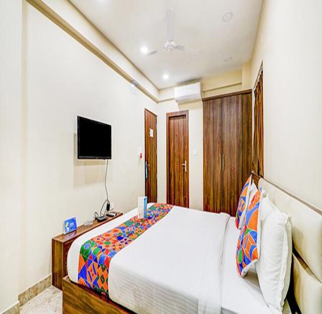 ファブホテル カーニバル