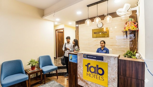 ファブホテル カーニバル