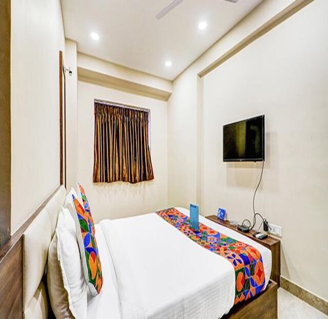 ファブホテル カーニバル