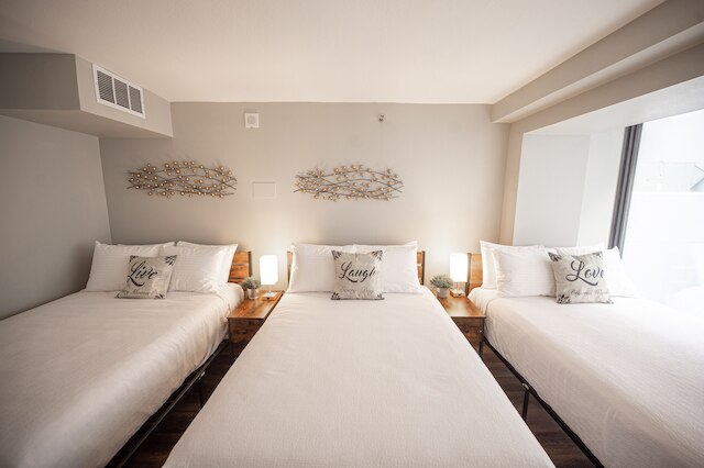 ステイ・トゥギャザー・オン・ザ・ストリップ - 3ベッドコンド