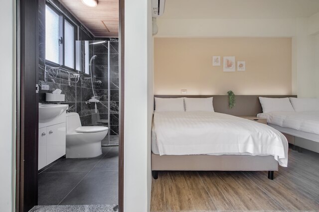 Dragonfly Travel Photography