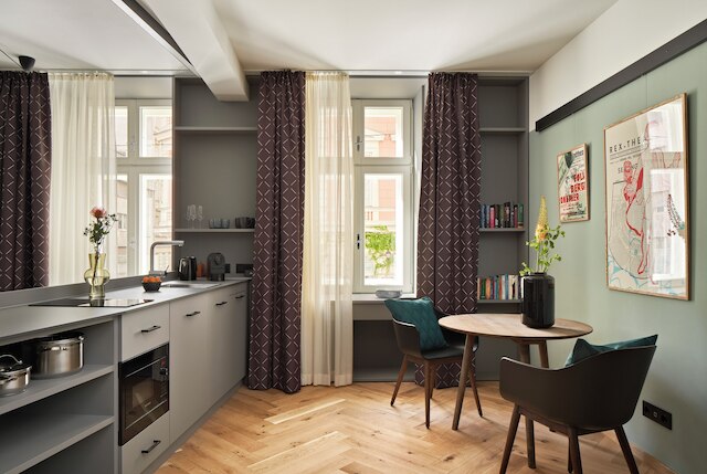 アーバナウツ・スタジオズ・フィルグレーダー