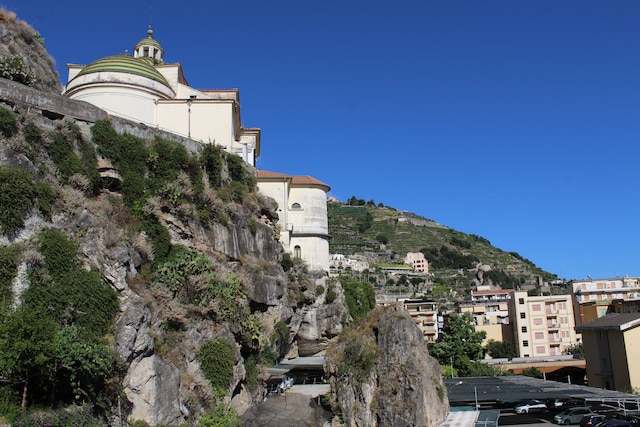 ディヴィナホリデー