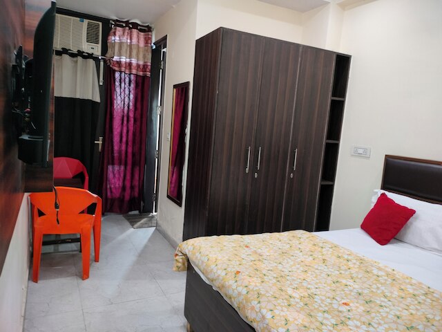 ホテルスターライト ニザームディン駅近く