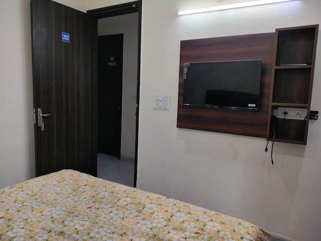 ホテルスターライト ニザームディン駅近く