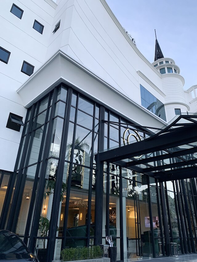 グランド・エスカ・ホテル＆スイート