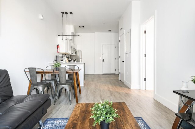 ラグジュアリー 1 ベッドルー 30 ミンズ トゥ マンハッタン エボニフィ