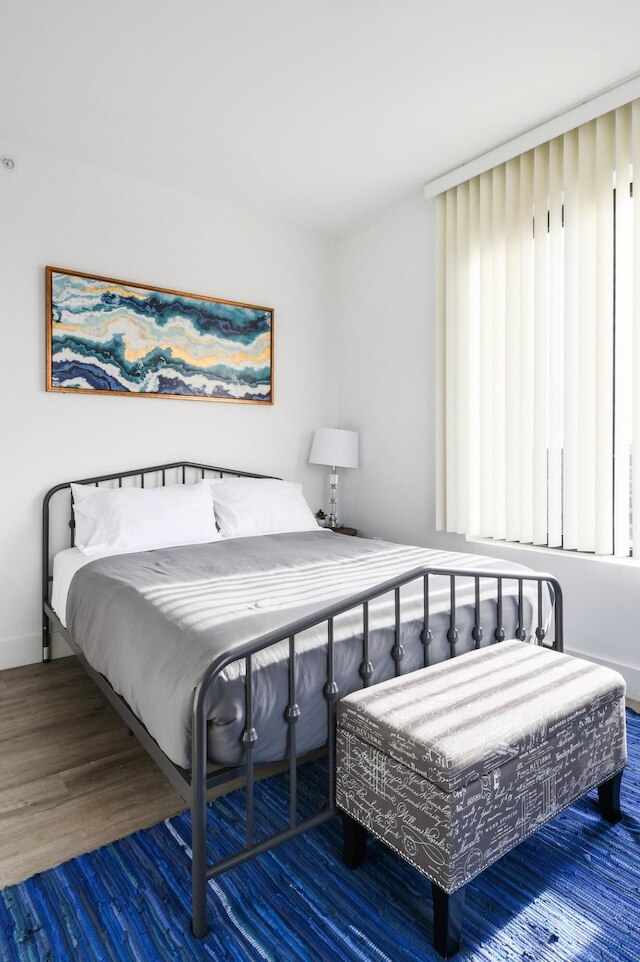 ラグジュアリー ベッドルー 30 ミンズ トゥ マンハッタン エボニフィ