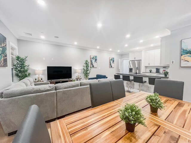 ラグジュアリー 3BッD 2 BA ニア ローガン エアポート アンド T ステーション