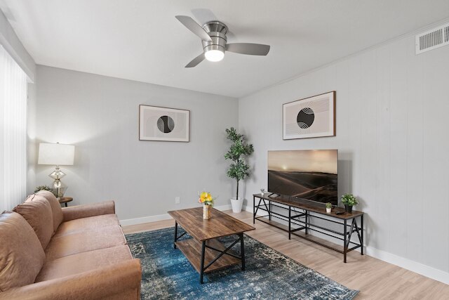 モダン 2 ベッドルーム ニア ユT ハイド パーク エボニフィ