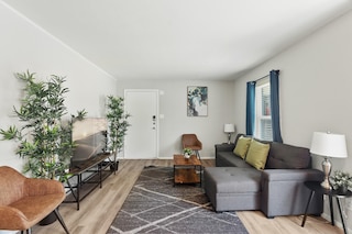 モダン 2 ベッドルーム ニア ユT ハイド パーク エボニフィ