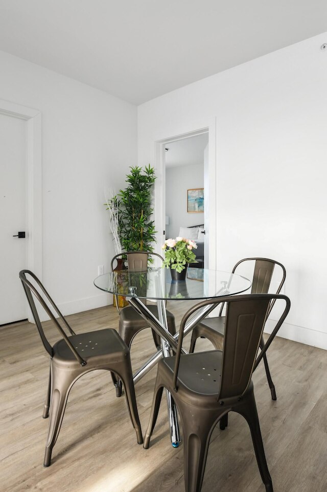 ラグジュアリー ベッドルー 30 ミンズ トゥ マンハッタン エボニフィ