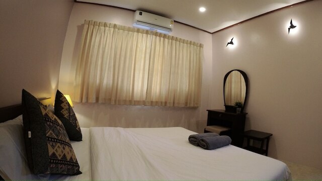 レッツチルプールヴィラナジョムティエンサッタヒップ